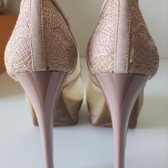 Jessica Simpson Pink/Nude Lace peep toe pumps - Picture 2 of 7